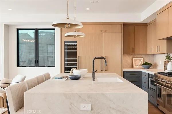 $6,500,000 | 212 Manhattan Avenue, Manhattan Beach, CA 90266