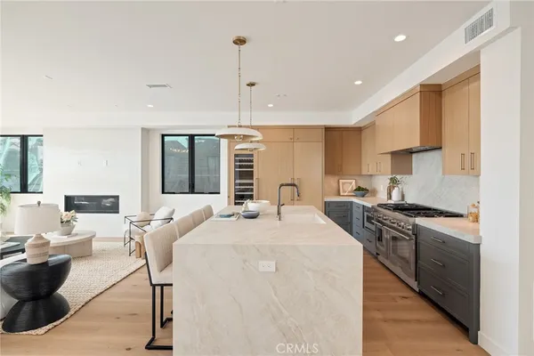 $6,500,000 | 212 Manhattan Avenue, Manhattan Beach, CA 90266