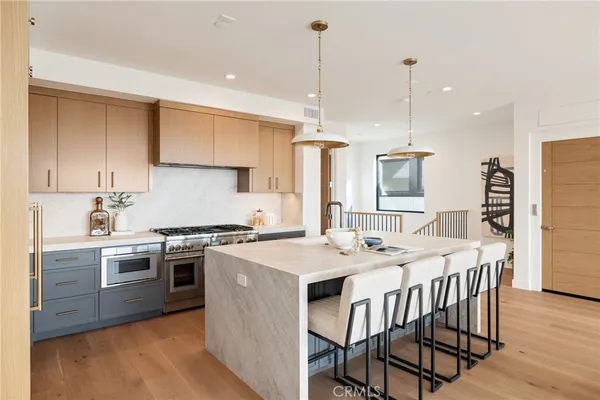 $6,500,000 | 212 Manhattan Avenue, Manhattan Beach, CA 90266