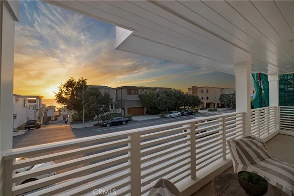 $6,500,000 | 212 Manhattan Avenue, Manhattan Beach, CA 90266