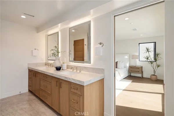 $6,500,000 | 212 Manhattan Avenue, Manhattan Beach, CA 90266