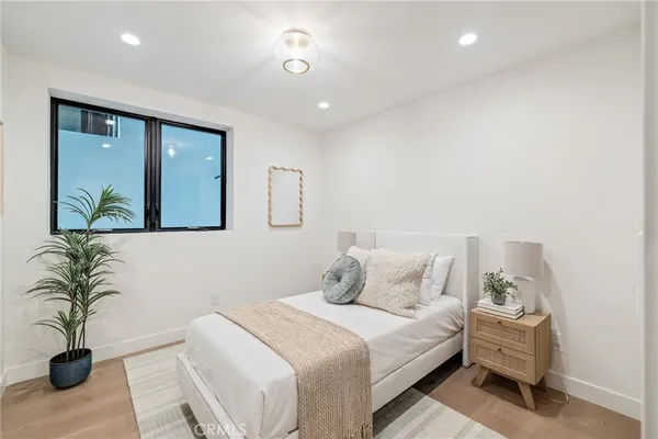 $6,500,000 | 212 Manhattan Avenue, Manhattan Beach, CA 90266