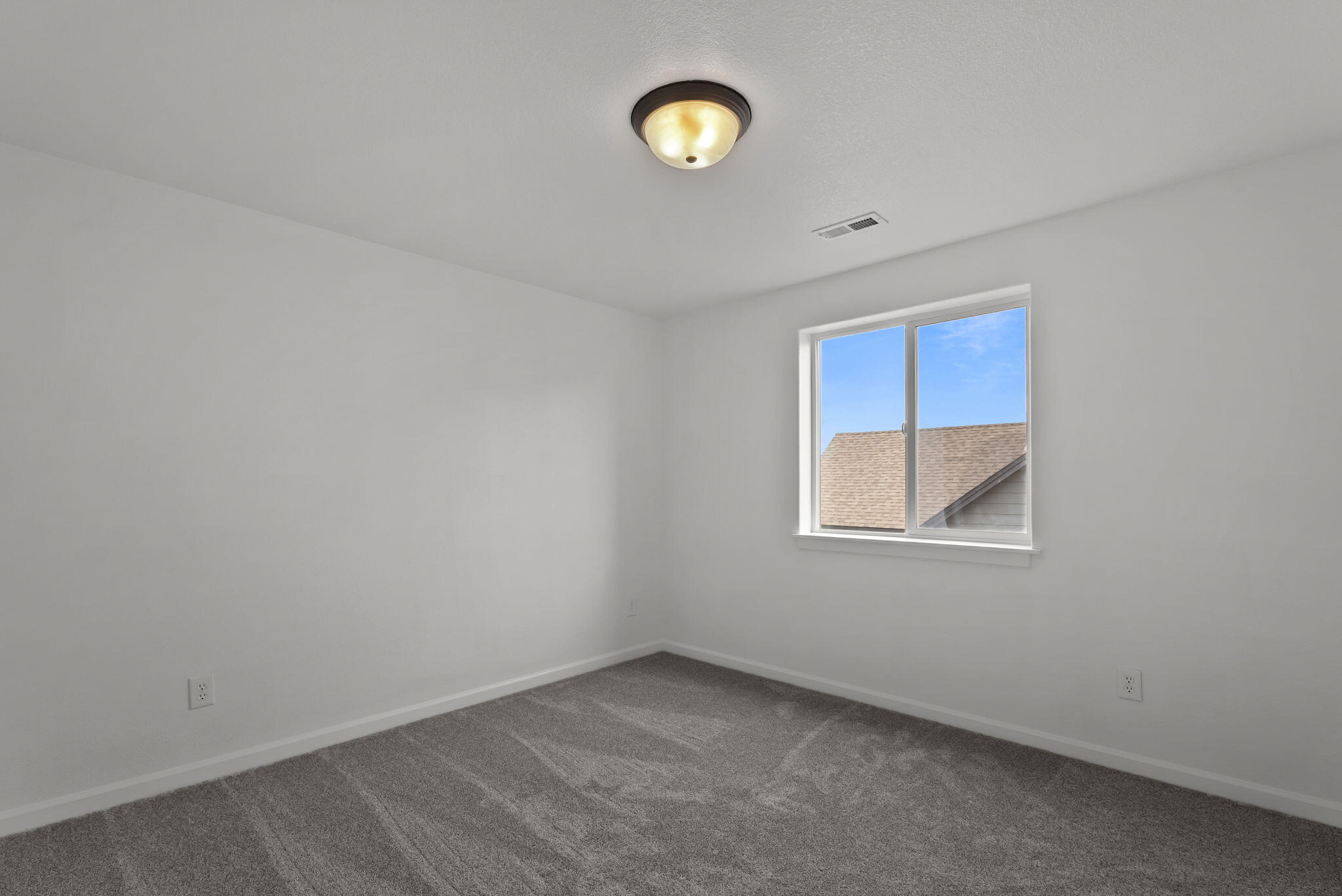 20853 Daniel Duke Way Bend, OR 97701 - Photo 27 of 48 Additional Bedroom
