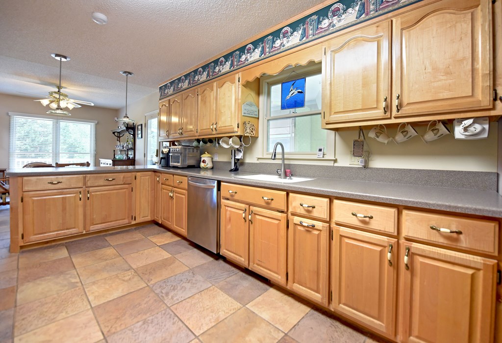6000 Robinson Road Young Harris, GA 30582 - Photo 4 of 62