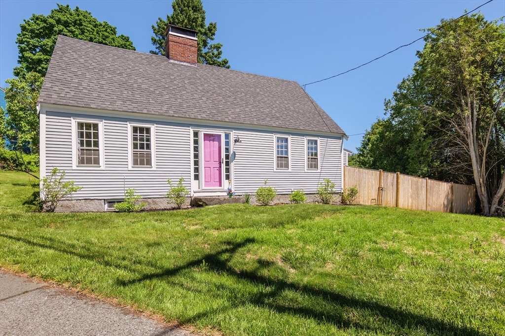 129 Whitehall Road Amesbury, MA 01913 - Photo 1 of 32 Gallery Image 1