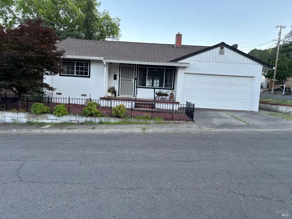$599,999 | 2973 Sunrise Drive, Napa, CA 94558