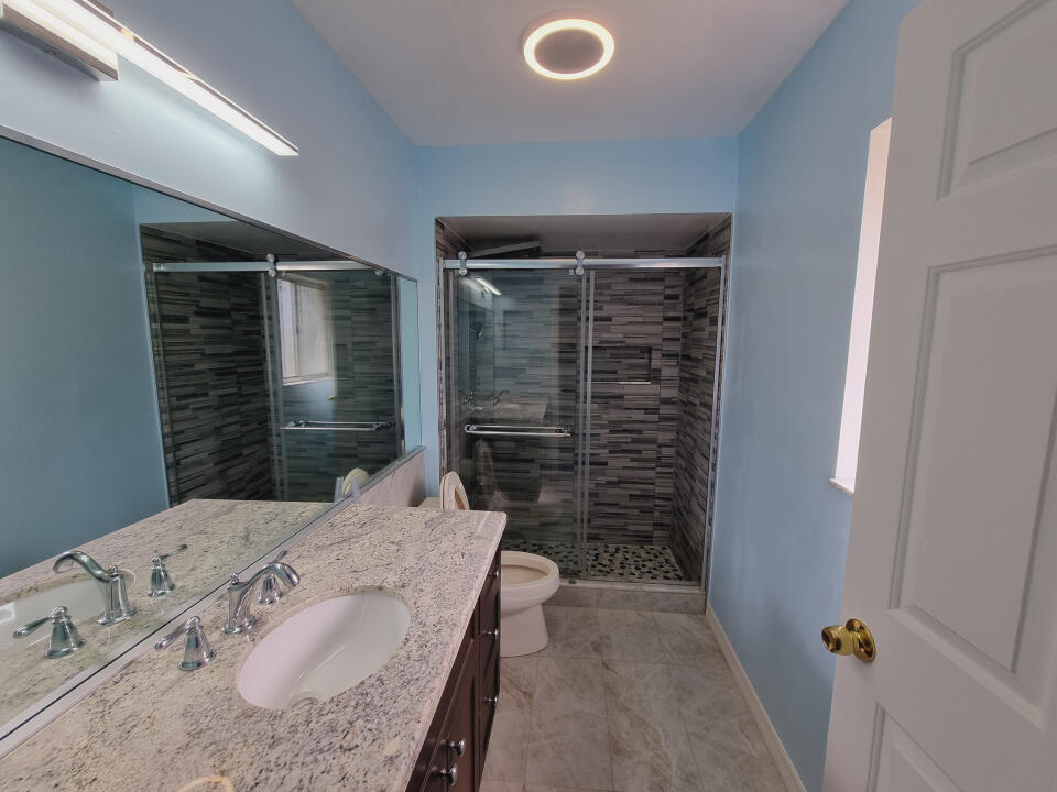 46 Vista Del Rio Boynton Beach, FL 33426 - Photo 5 of 19 5