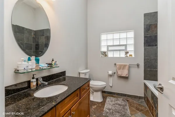 $3,800 | 902 North Elston Avenue, Unit 101, Chicago, IL 60642