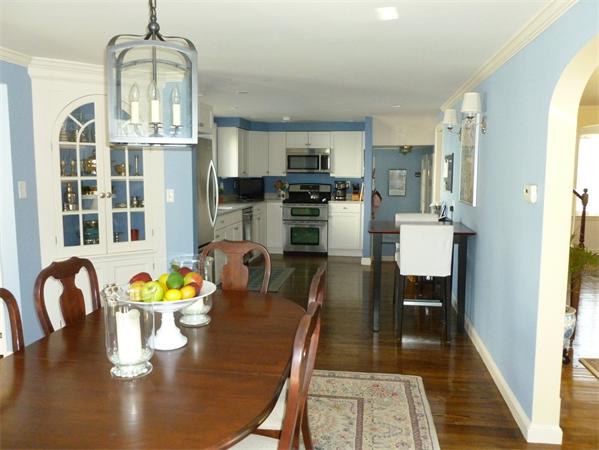 6 Bancroft Road Melrose, MA 02176 - Photo 5 of 15 Gallery Image 5