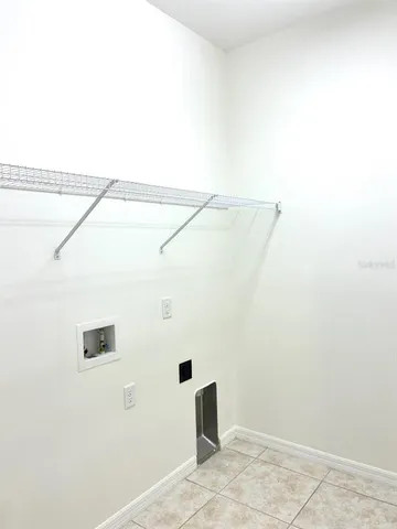 $2,800 | 2921 Trustee Avenue, Sarasota, FL 34243