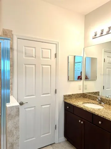 $2,800 | 2921 Trustee Avenue, Sarasota, FL 34243