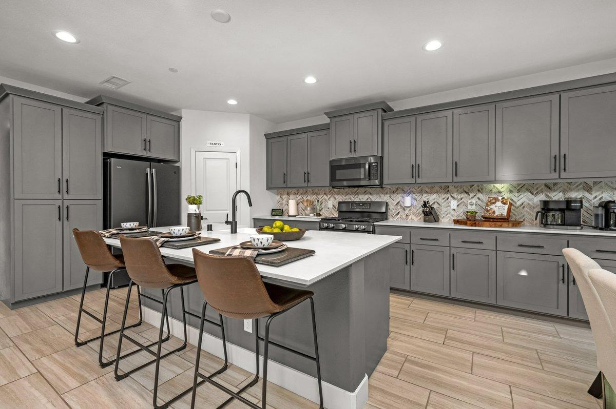 4279 Hillside Road Madera, CA 93636 - Photo 11 of 57 Gallery Image 11