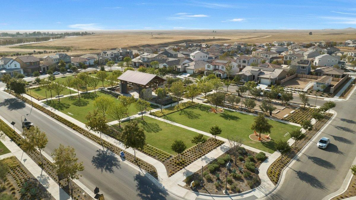 4279 Hillside Road Madera, CA 93636 - Photo 49 of 57 Gallery Image 49