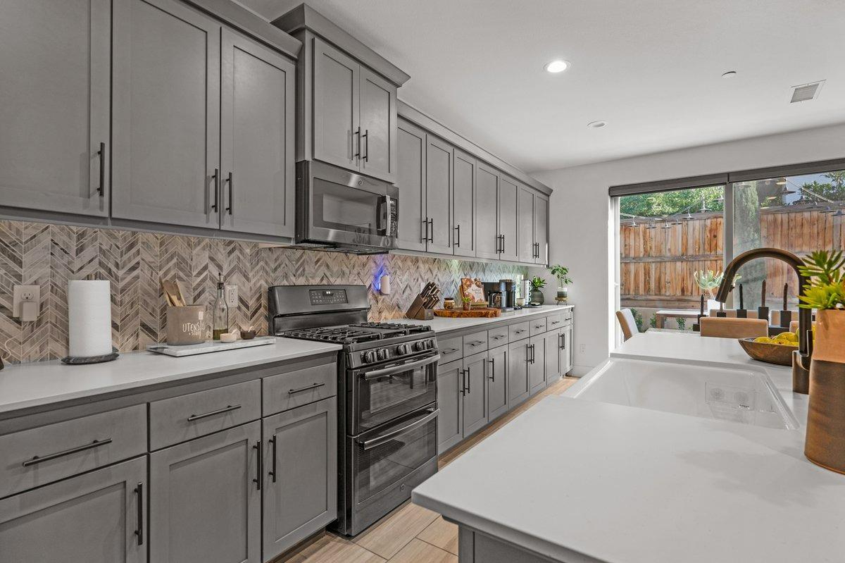 4279 Hillside Road Madera, CA 93636 - Photo 8 of 57 Gallery Image 8