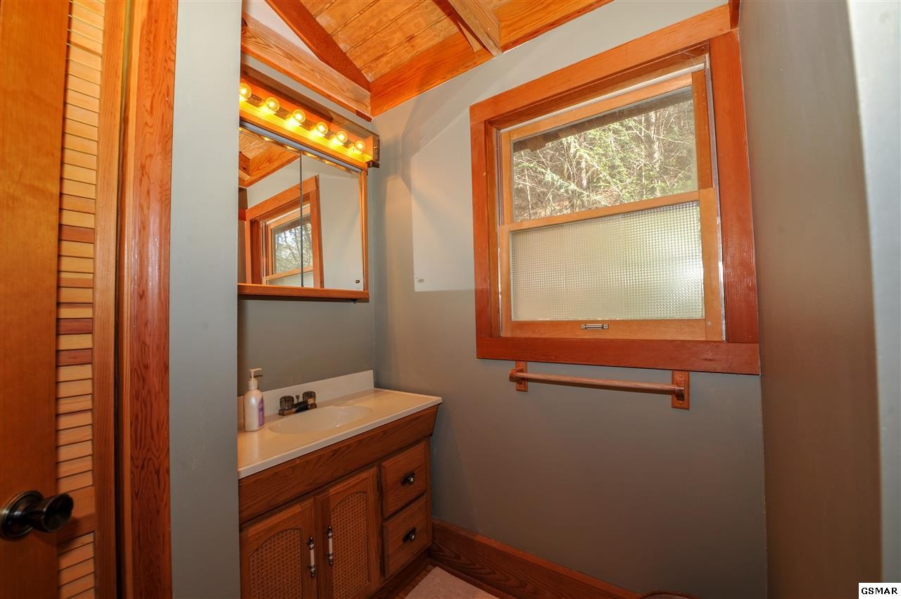 1563 Grant Road Sevierville, TN 37876 - Photo 20 of 35