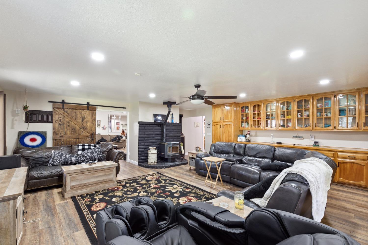 18654 Ridgedale Drive Madera, CA 93638 - Photo 11 of 48 Gallery Image 11