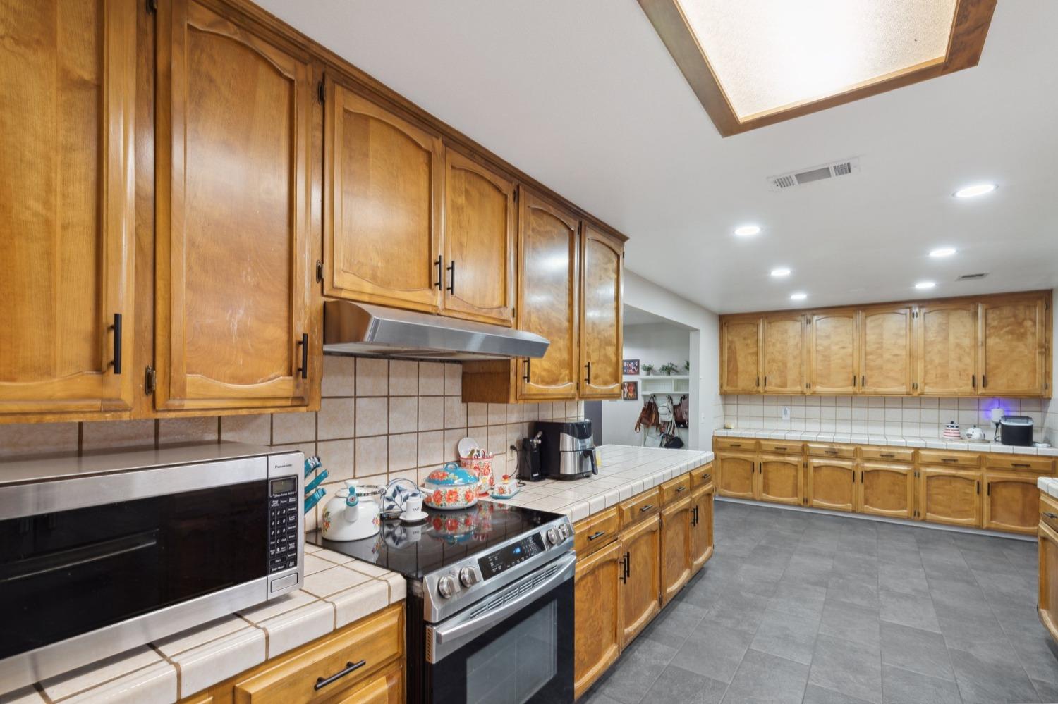 18654 Ridgedale Drive Madera, CA 93638 - Photo 14 of 48 Gallery Image 14