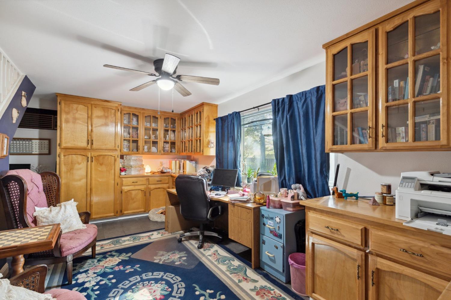 18654 Ridgedale Drive Madera, CA 93638 - Photo 28 of 48 Downstairs Office/Study