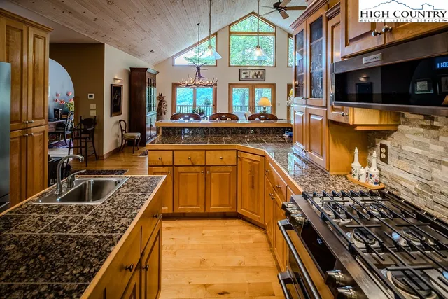 $1,130,000 | 2134 Valle Cay Drive, Vilas, NC 28692