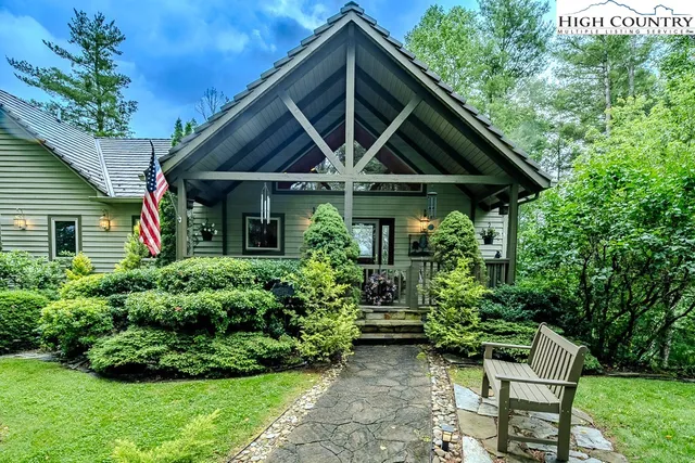 $1,130,000 | 2134 Valle Cay Drive, Vilas, NC 28692