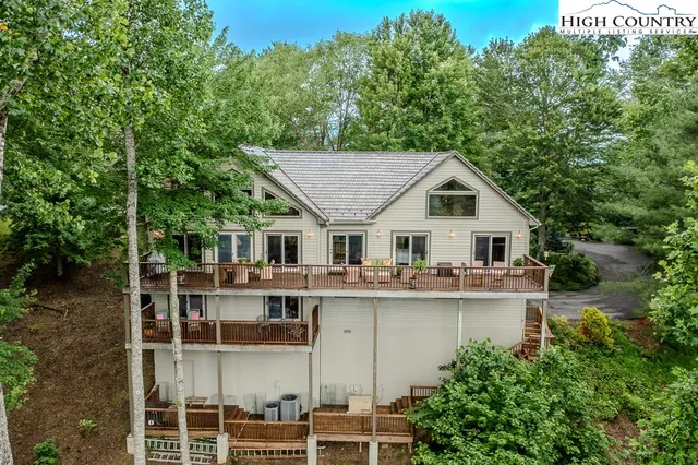 $1,130,000 | 2134 Valle Cay Drive, Vilas, NC 28692