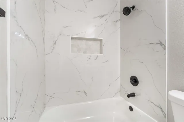 $479,999 | 652 Red Lake Way, Las Vegas, NV 89110