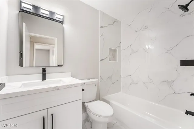 $479,999 | 652 Red Lake Way, Las Vegas, NV 89110