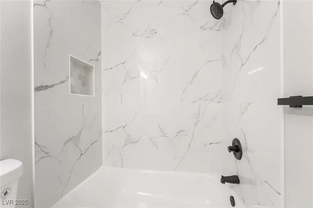 $479,999 | 652 Red Lake Way, Las Vegas, NV 89110