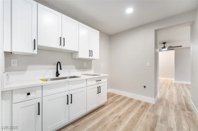 $479,999 | 652 Red Lake Way, Las Vegas, NV 89110