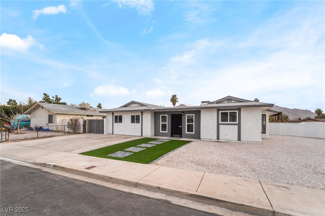 652 Red Lake Way Las Vegas, NV 89110 - Photo 44 of 66 Single story home featuring stucco siding and driveway