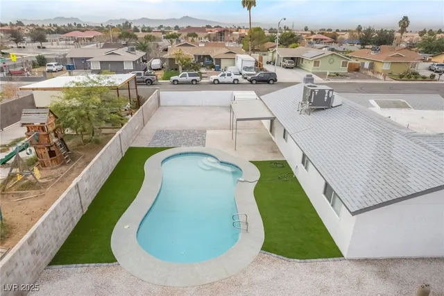 $479,999 | 652 Red Lake Way, Las Vegas, NV 89110