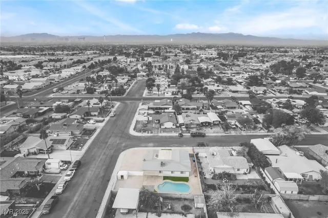 $479,999 | 652 Red Lake Way, Las Vegas, NV 89110