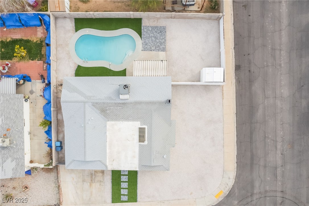 652 Red Lake Way Las Vegas, NV 89110 - Photo 7 of 66 Aerial view of a pool