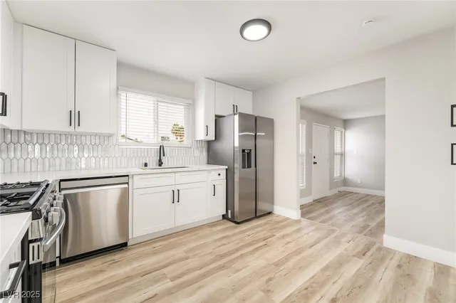 $479,999 | 652 Red Lake Way, Las Vegas, NV 89110