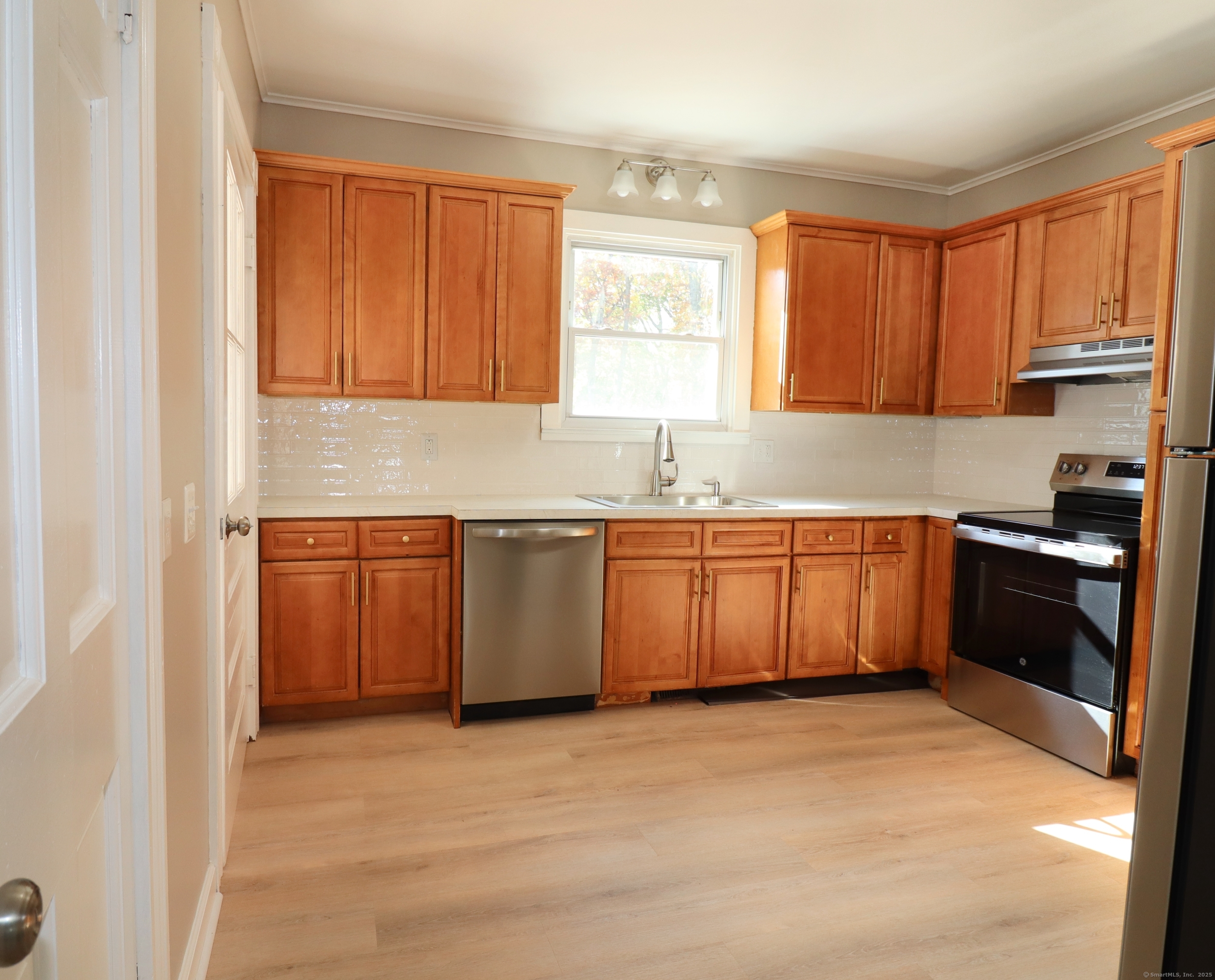 154 Hawthorne Avenue Derby, CT 06418 - Photo 18 of 40 154 Unit Pictures were taken before tenants moved in.