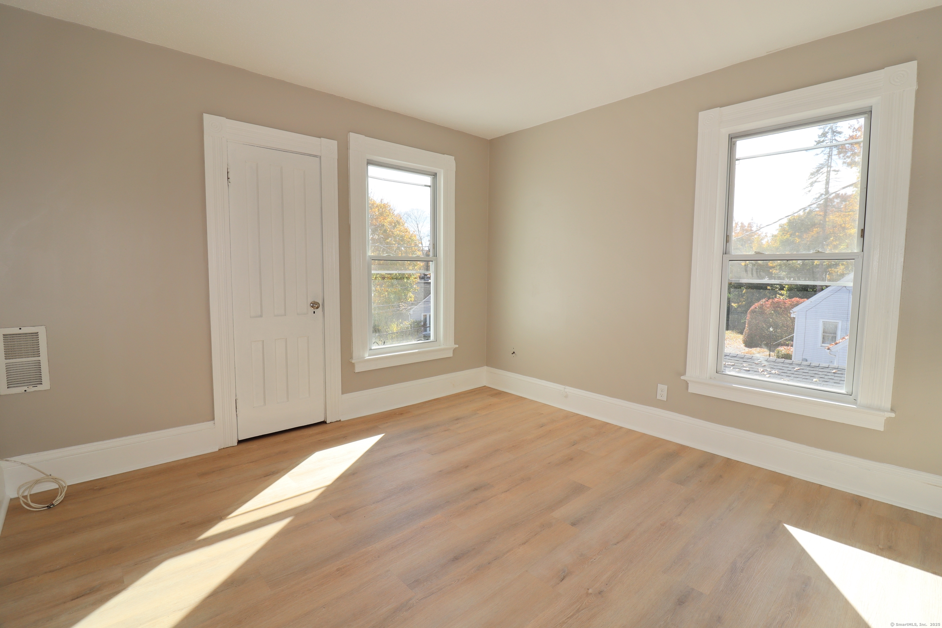 154 Hawthorne Avenue Derby, CT 06418 - Photo 28 of 40 154 Unit Pictures were taken before tenants moved in.