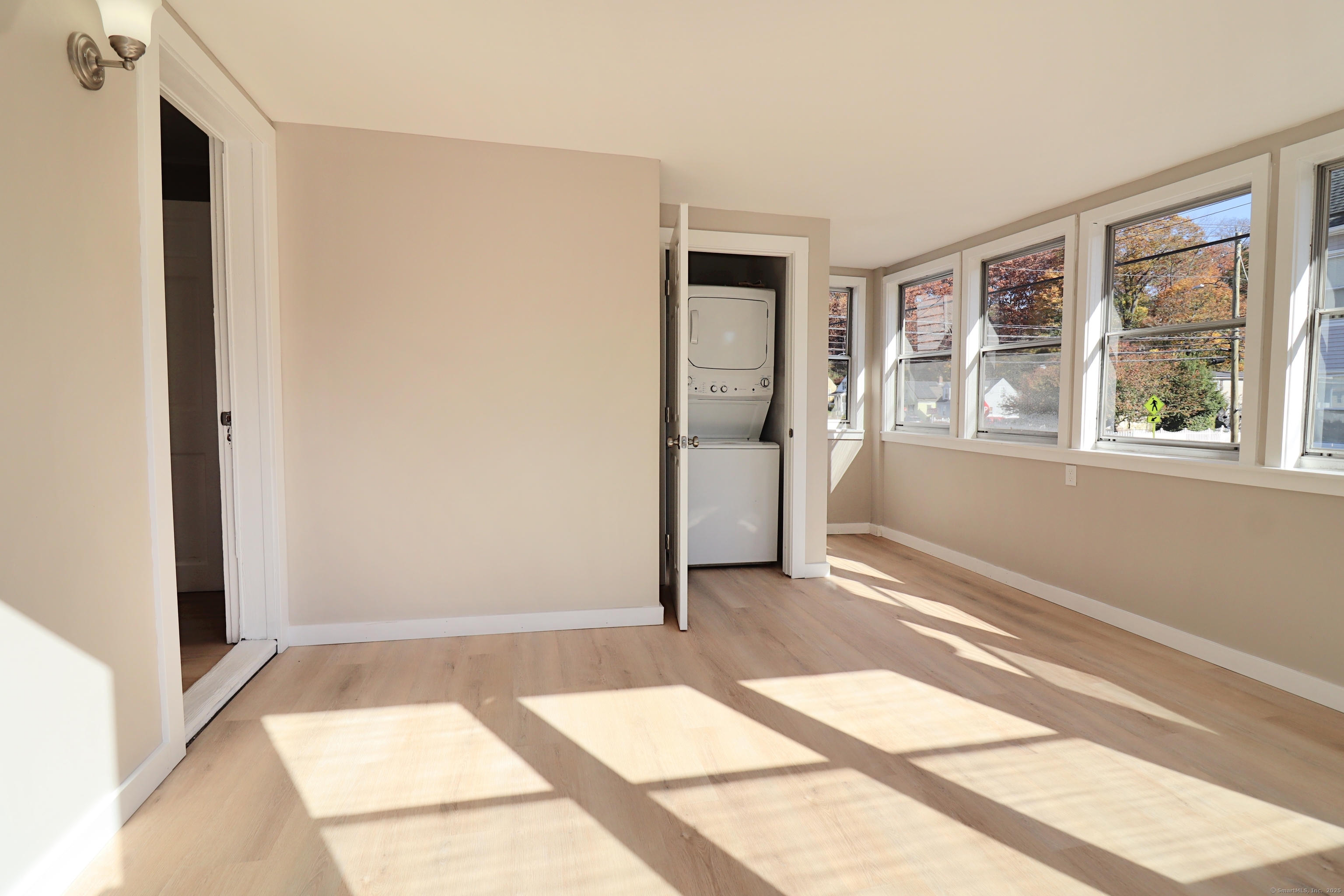 154 Hawthorne Avenue Derby, CT 06418 - Photo 29 of 40 154 Unit Pictures were taken before tenants moved in.