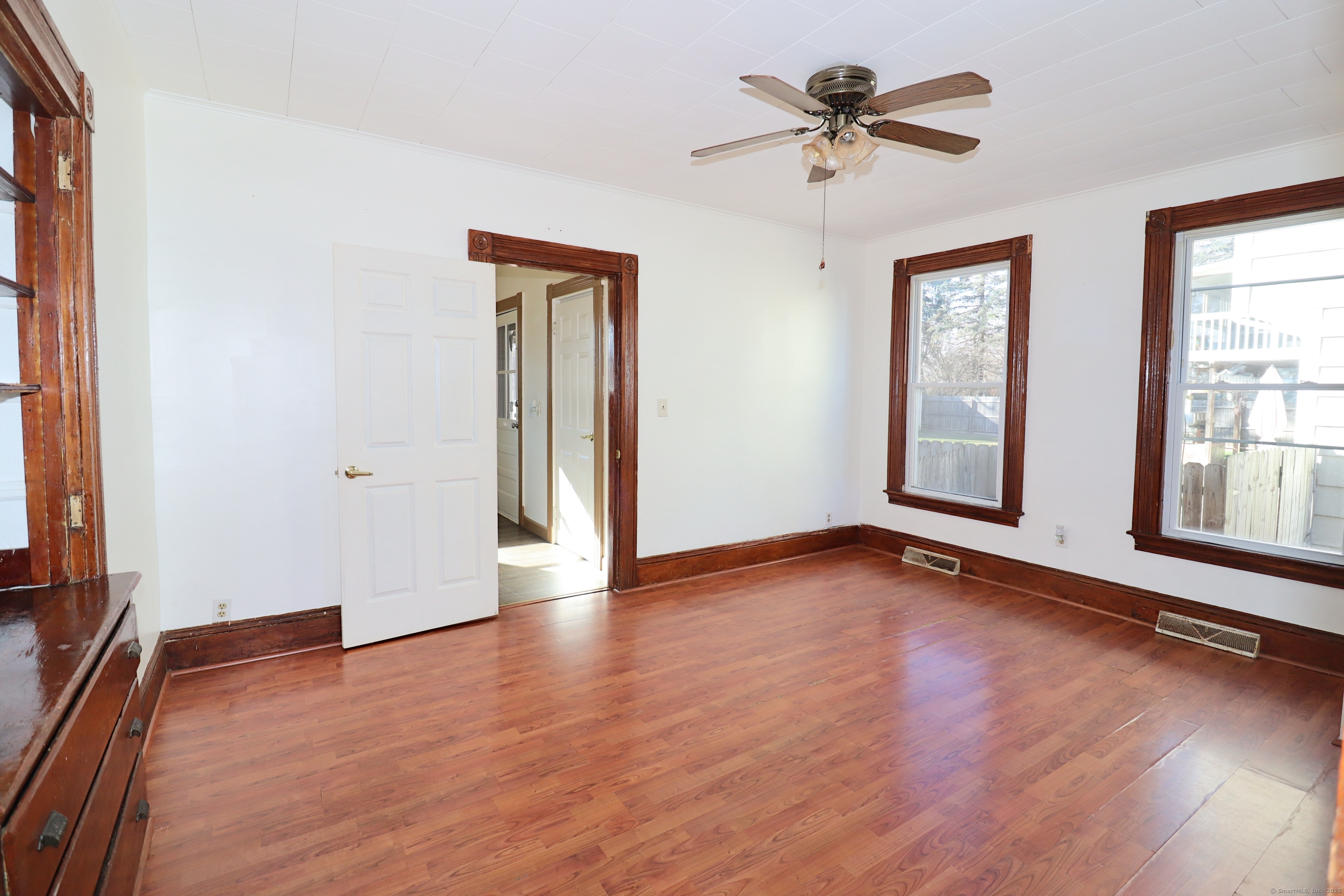 154 Hawthorne Avenue Derby, CT 06418 - Photo 32 of 40 156 Unit Pictures were taken before tenants moved in.