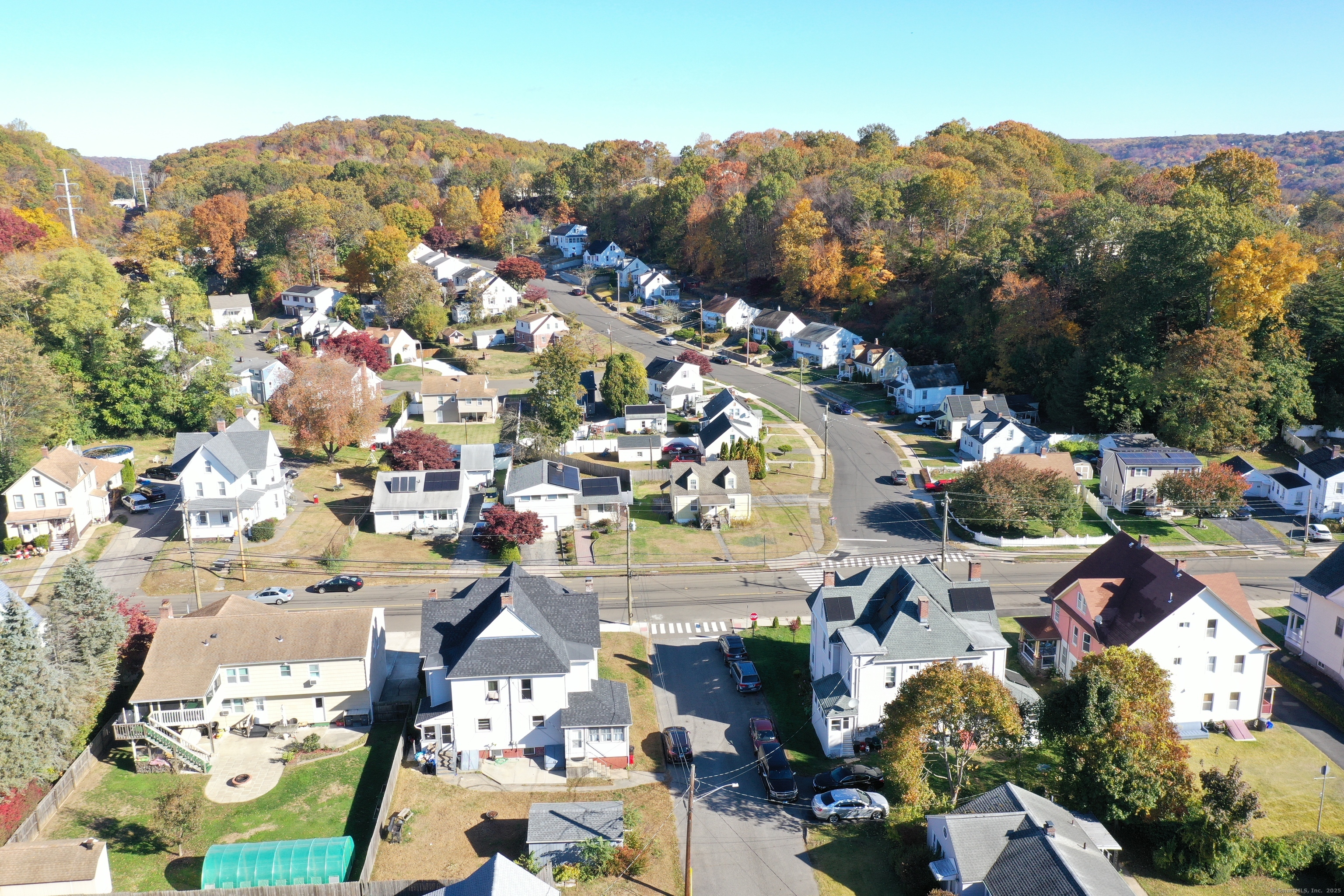 154 Hawthorne Avenue Derby, CT 06418 - Photo 6 of 40