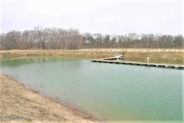 $73,000 | 590 Swan River Drive, Benton Harbor, MI 49022