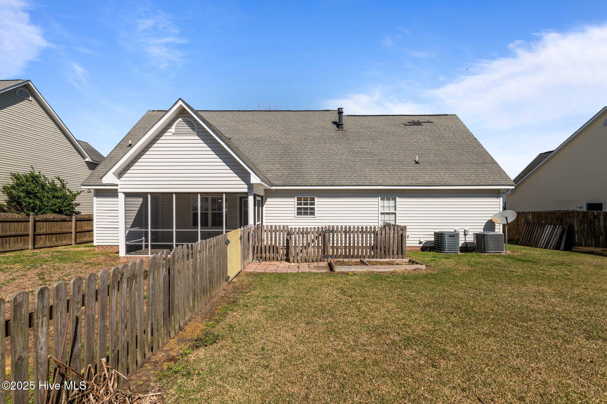 311 Conner Grant Road New Bern, NC 28562 - Photo 36 of 43 37-web-or-mls-DSC_3124