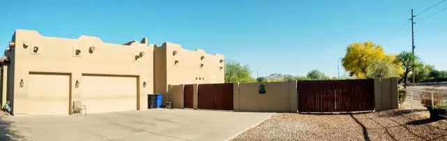 $1,200,000 | 2423 East Arrowhead Trail, Gilbert, AZ 85297