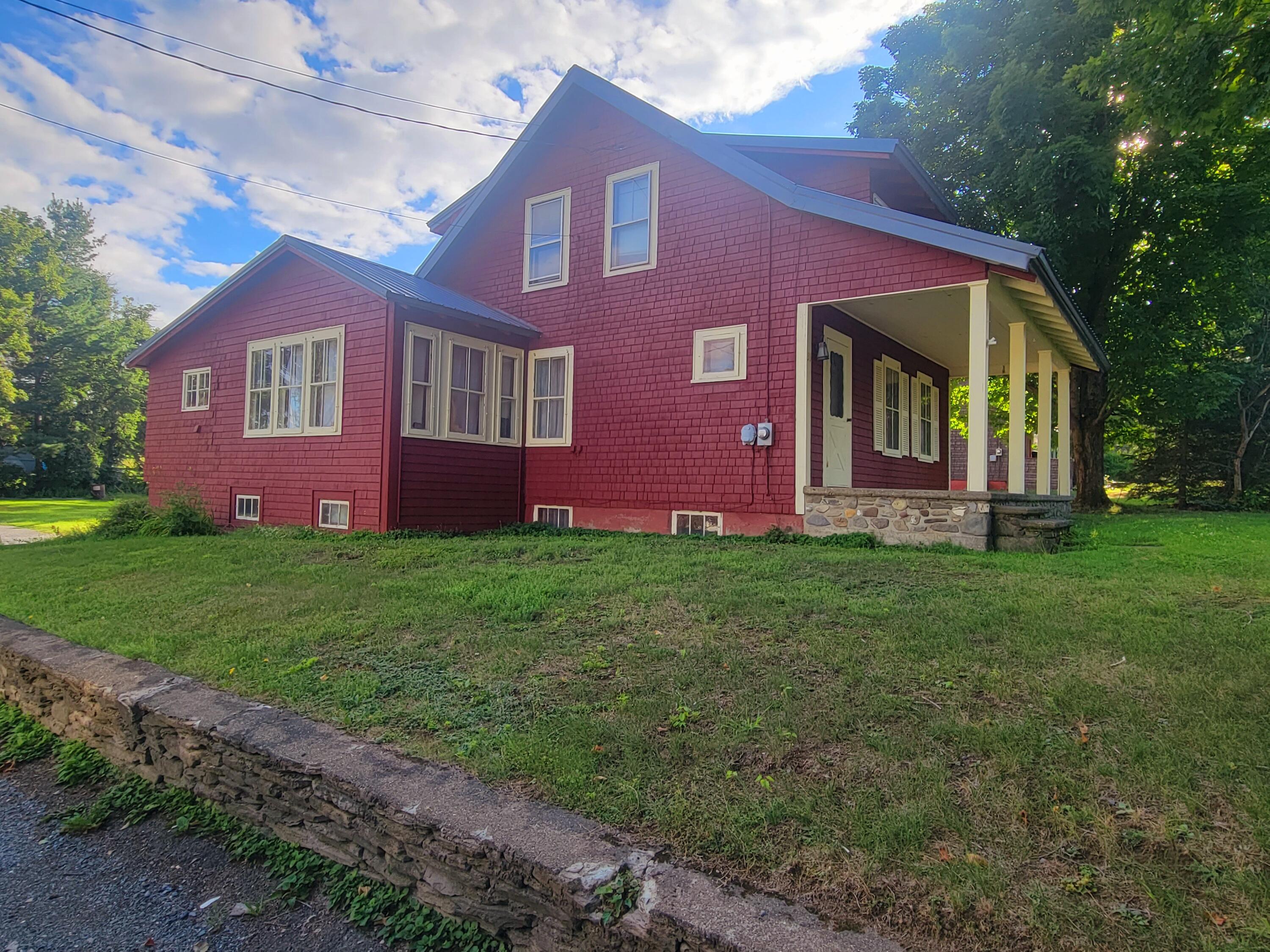 33 Washington Street Caribou, ME 04736 - Photo 3 of 21 20220812_171446