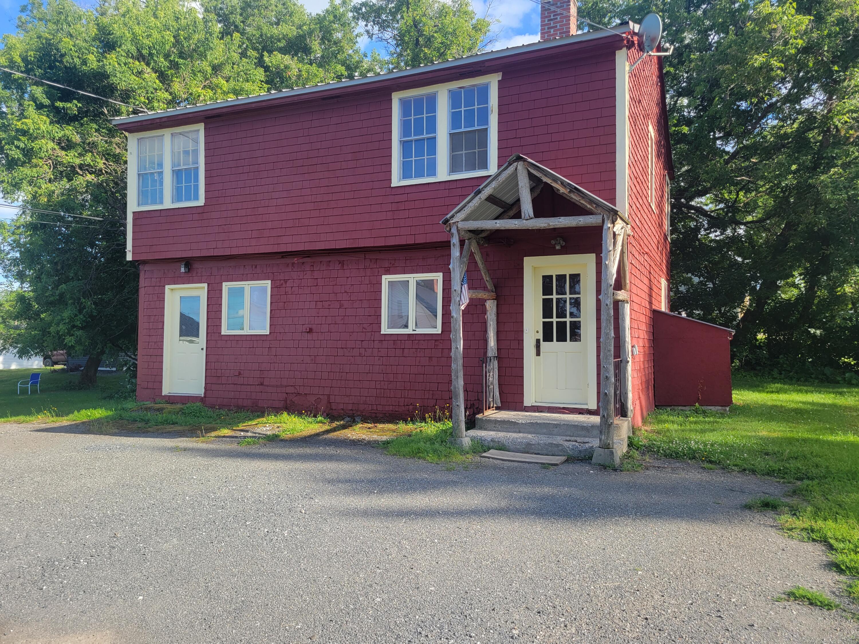 33 Washington Street Caribou, ME 04736 - Photo 5 of 21 20220812_171335