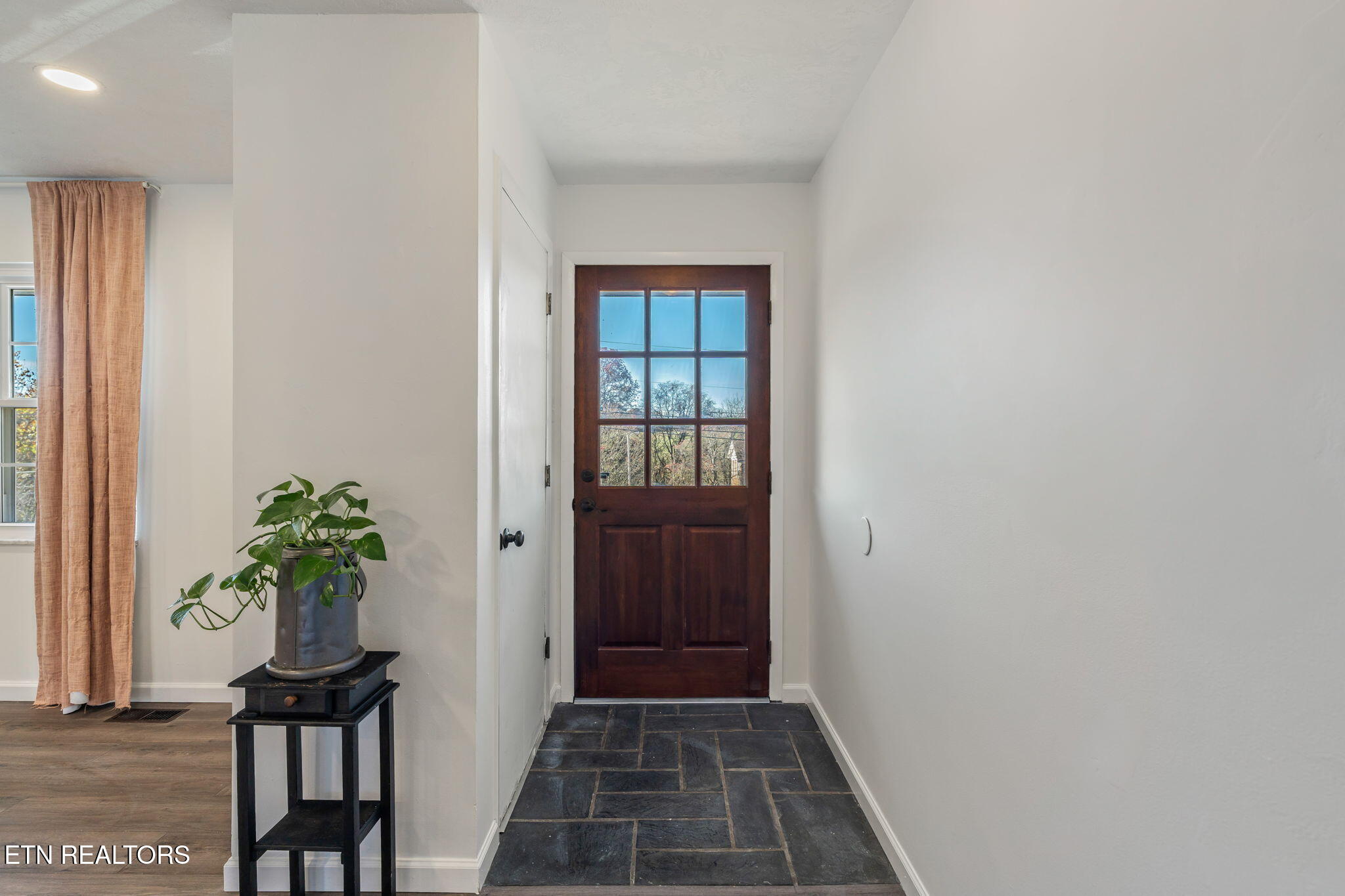 7620 Cedarcrest Road Knoxville, TN 37938 - Photo 7 of 53 Entry