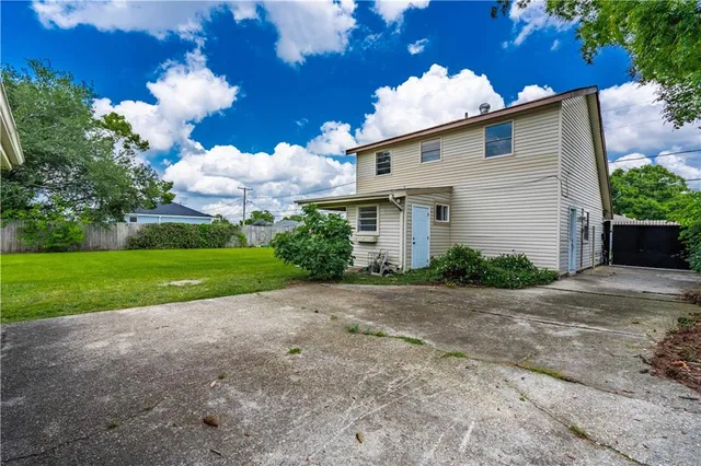 $1,650 | 2700 Plaza Drive, Chalmette, LA 70043