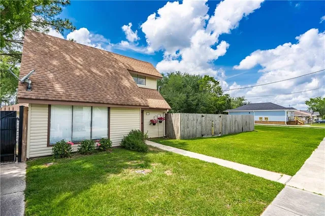 $1,650 | 2700 Plaza Drive, Chalmette, LA 70043