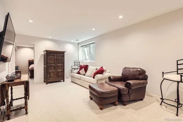 $5,800 | 432 Madison Street, Denver, CO 80206