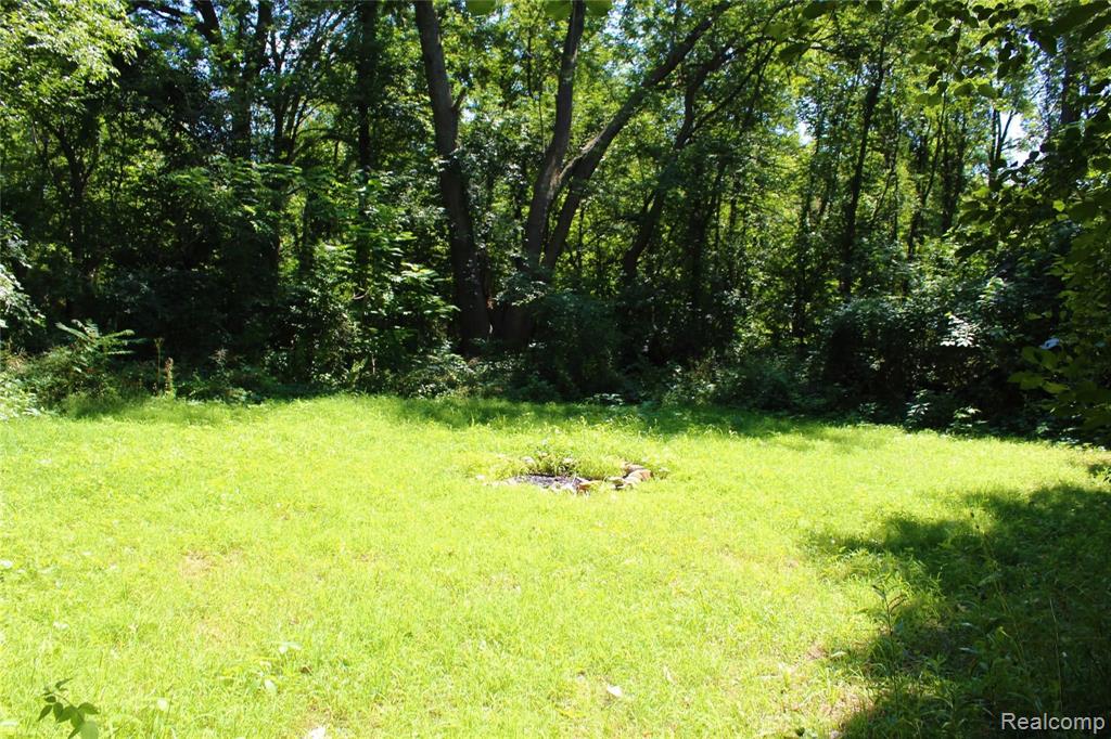 5070 Branch Road Flint, MI 48506 - Photo 40 of 47 Gallery Image 40