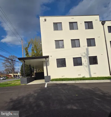 $1,655 | 49 West Diamond Avenue, Gaithersburg, MD 20877